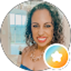 Profile photo of Lucia Carlos-Valentino
