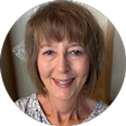 Profile photo of Debbie Parris