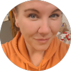 Profile photo of Amanda Robinette