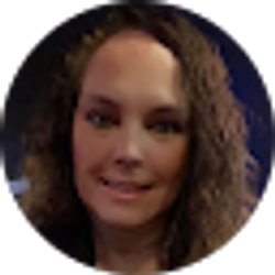 Profile photo of Holly Jemtrud