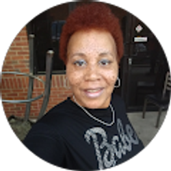 Profile photo of Dee Dee