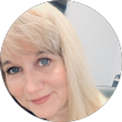 Profile photo of Stephanie Ross