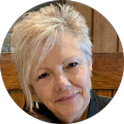 Profile photo of Caryn Petross