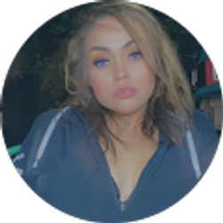 Profile photo of Lindsay Simmons