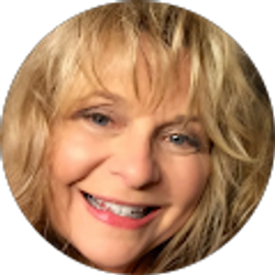 Profile photo of Kim Moyer
