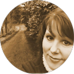 Profile photo of Julie Creswell