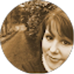 Profile photo of Julie Creswell