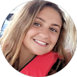 Profile photo of Juliana Linhares