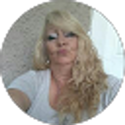 Profile photo of Kathy Henry