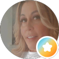 Profile photo of Deserie Rivas