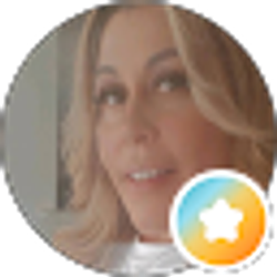 Profile photo of Deserie Rivas