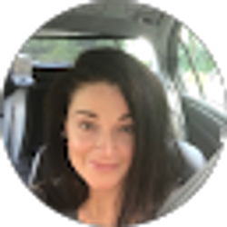 Profile photo of Denise Arnold