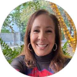 Profile photo of Diane Roberts