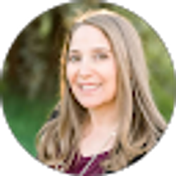 Profile photo of Carrie Spring