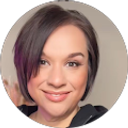 Profile photo of Nikki Metzger