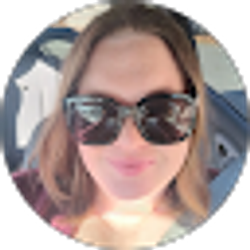 Profile photo of Danielle Farrar
