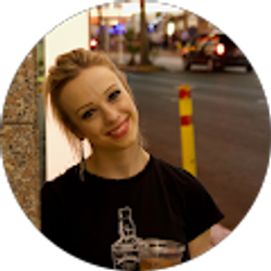 Profile photo of Hannah DeLeeuw