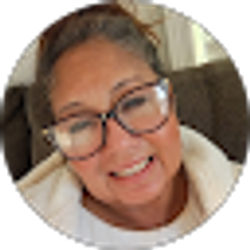 Profile photo of lorie longoria