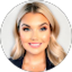 Profile photo of Julie Sharp