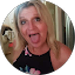 Profile photo of Shawna Swank