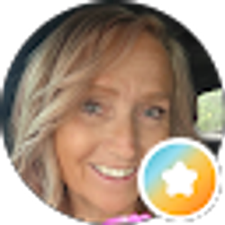 Profile photo of Kelly Smith