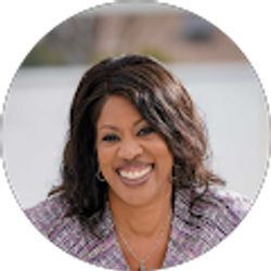 Profile photo of Leslie Hayes