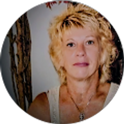 Profile photo of Elizabeth Weinert