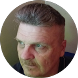 Profile photo of Chris Roberson