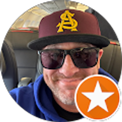 Profile photo of Robbie Thompson