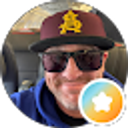 Profile photo of Robbie Thompson