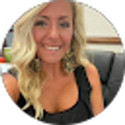 Profile photo of Jenna Owenby