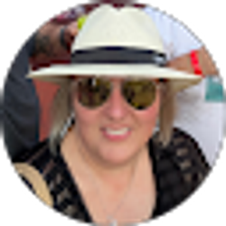 Profile photo of Kayla Lang