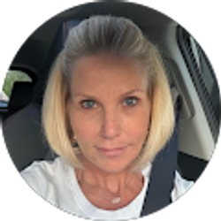 Profile photo of Bonnie Ellzey