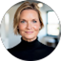 Profile photo of Wendy Ward