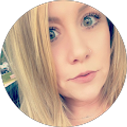 Profile photo of Amanda Perry