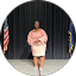 Profile photo of Leslie LaShae