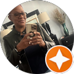 Profile photo of Alicia Hollinger