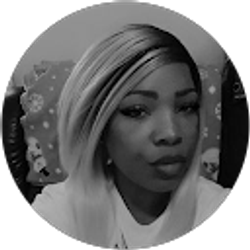 Profile photo of Chrissy Robinson