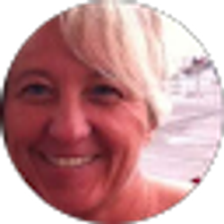 Profile photo of Kelly Smith
