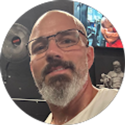 Profile photo of Dan Lee