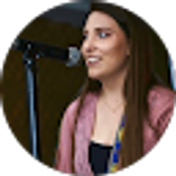Profile photo of Julianne Cary