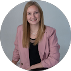 Profile photo of Raegan Mueller