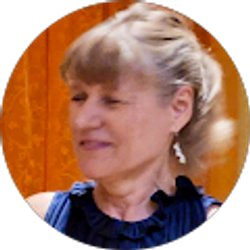 Profile photo of Julia Husen