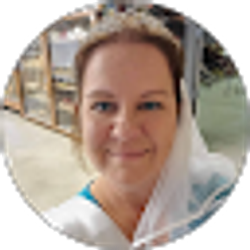 Profile photo of Lindsey Harris