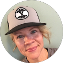 Profile photo of Leigh Bishop