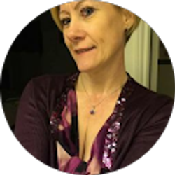 Profile photo of Lisa Uthe