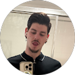 Profile photo of Aaron Vannoni