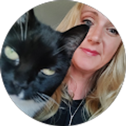 Profile photo of Manda Fleet