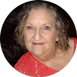 Profile photo of Linda (Moppy)