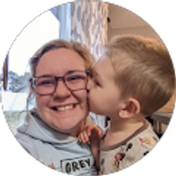 Profile photo of Ali Hens